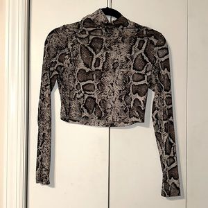 Snake print sheer top in a M that is great for layering